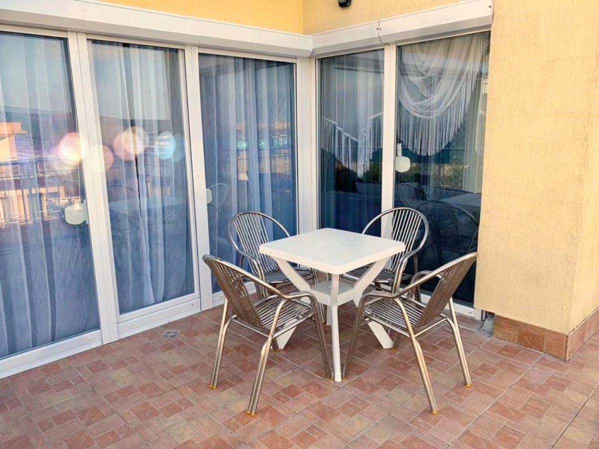 Golden View Przy Samym Morzu Plazy Apartment Primorsko Exterior photo
